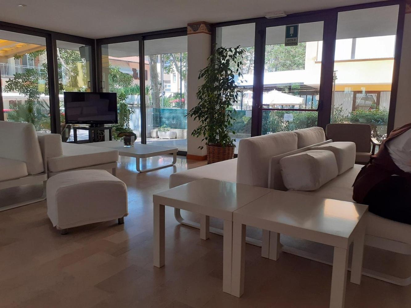Hotel Ambasciata Cesenatico Luaran gambar